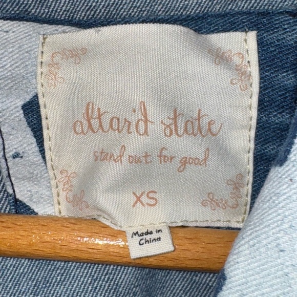 Altar’d State Blue Oversized Denim Star Printed Jacket Women’s Size XS - Picture 3 of 5
